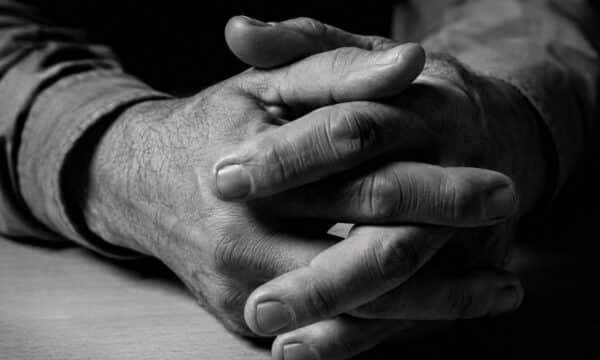 Zu Abschiebung und Ausweisung vom Anwalt beraten lassen Zu Abschiebung und Ausweisung vom Anwalt beraten lassen